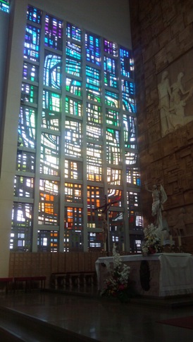 Vidriera lateral del Altar Mayor